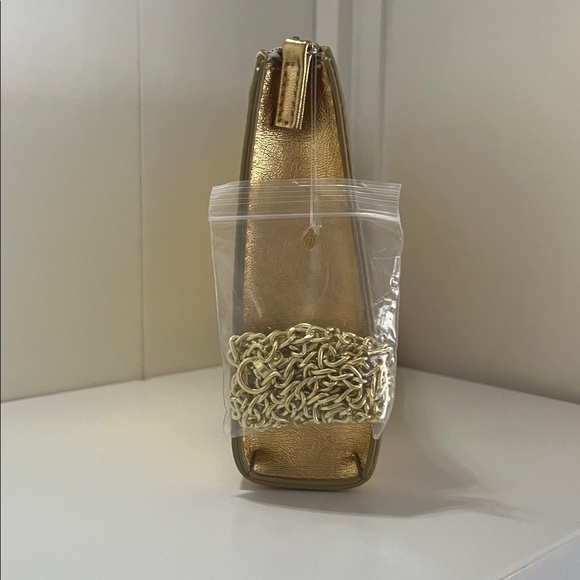 Dolce & Gabbana Gold Clutch With Perfume & Body Lotion-NEW - Picture 3 of 9